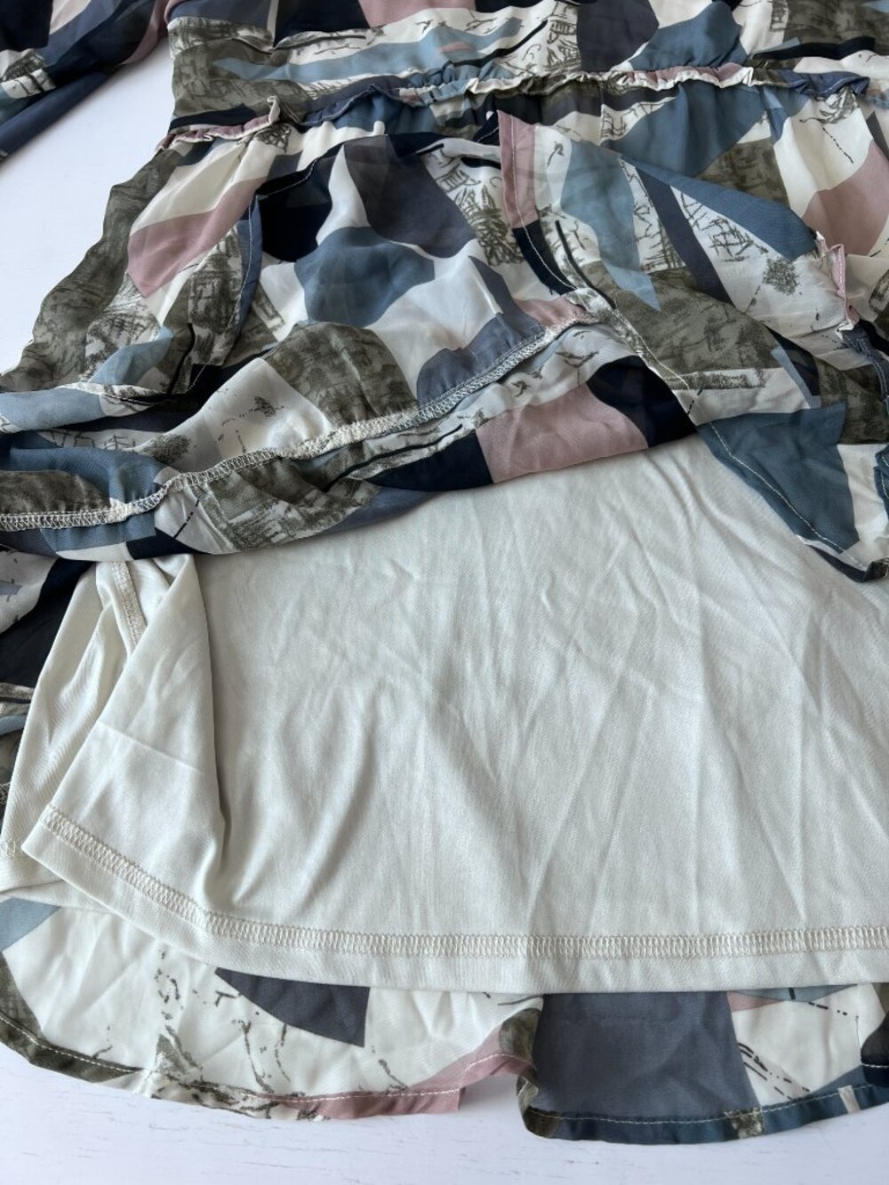 Entro Abstract Geometric Tiered Ruffle Mini Dress Large - Picture 8 of 8